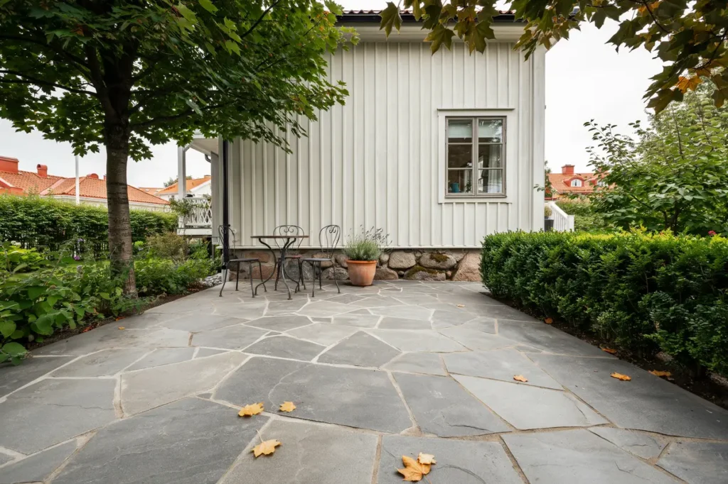 renovering av skifferlagd uteplats i m larh jden